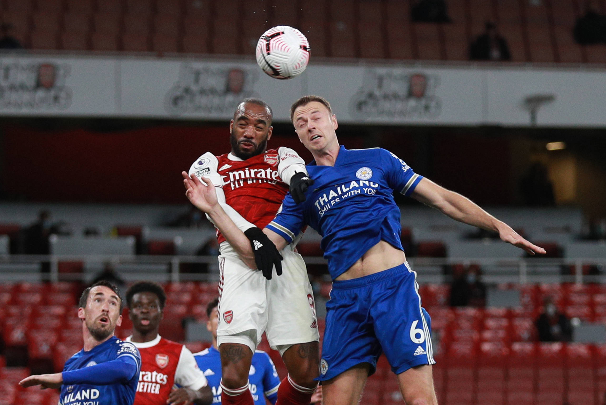 足球市场中 足球市场中