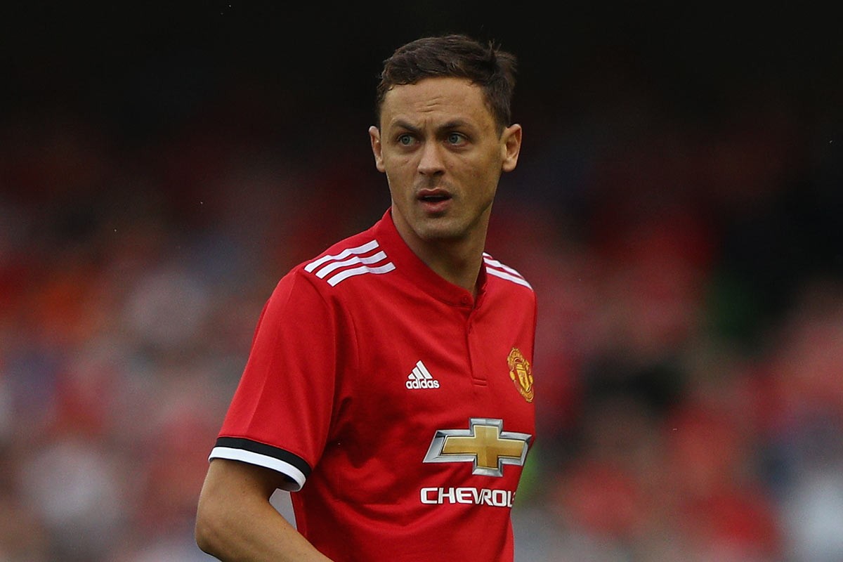 而是镇定自 而是镇定自